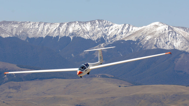 Experience a breath-taking glider flight over the stunning Christchurch Mountains and Plains! 